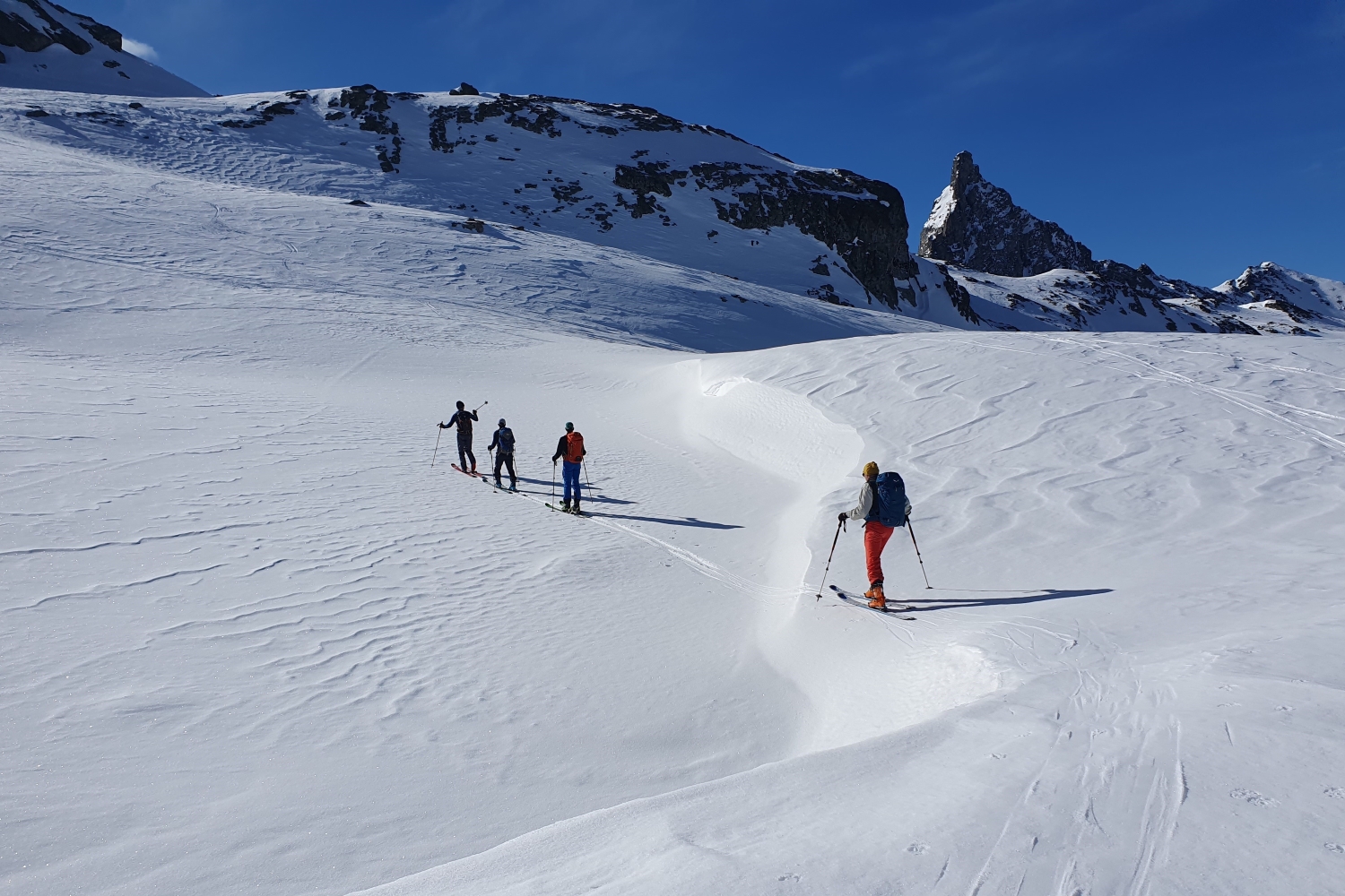 Vanuit hele Aigue Blanche dal is de Tete de Toillies zichtbaar