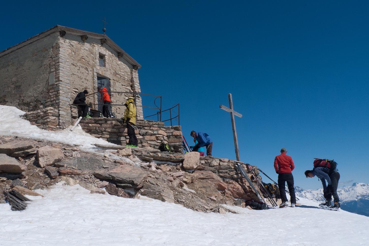 Bij de kapel op de top van Mont Thabor